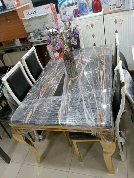 Table à manger moderne en bois et verre