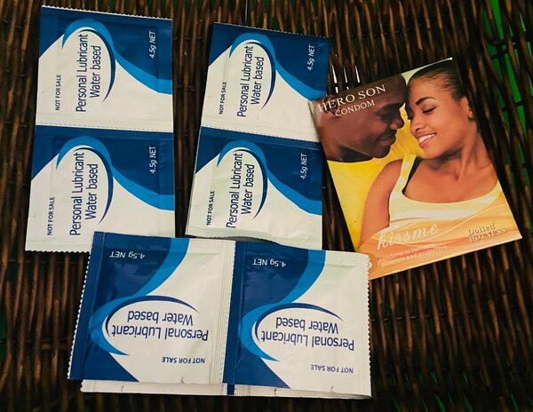 3 préservatifs + 6 préservatif