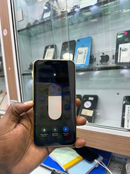 iPhone 11 Jaune 64GB