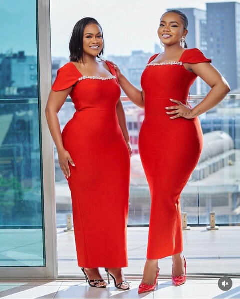 Robe rouge élégante soirée