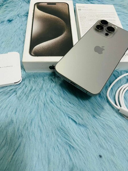 iPhone 15 Pro Max 256 Go