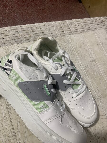 Sneakers élégantes tendance