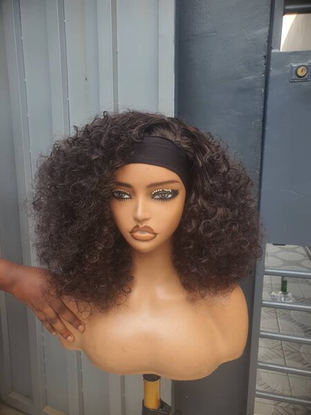 Perruque Bouclée Chic