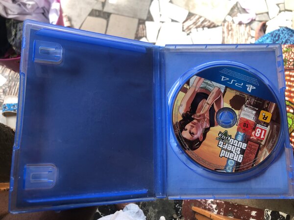 Jeu PS4 Grand Theft Auto V