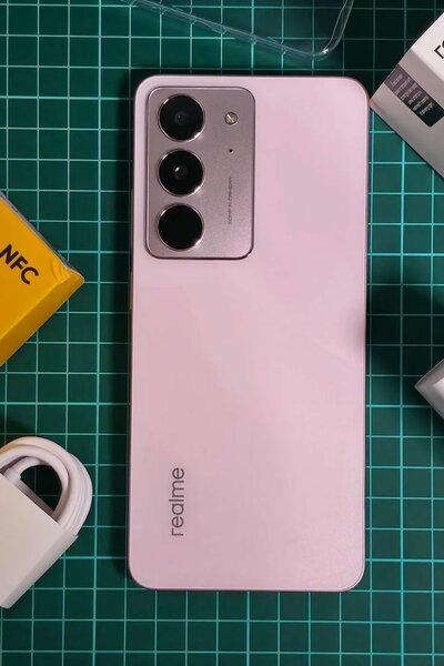 Téléphone portable Realme GT Neo 3T rose