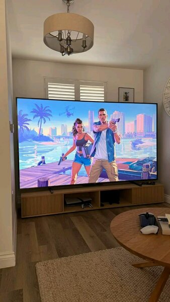 Téléviseur 4K 65 pouces