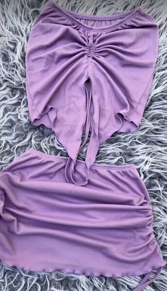 Mini-jupe froncée élégante