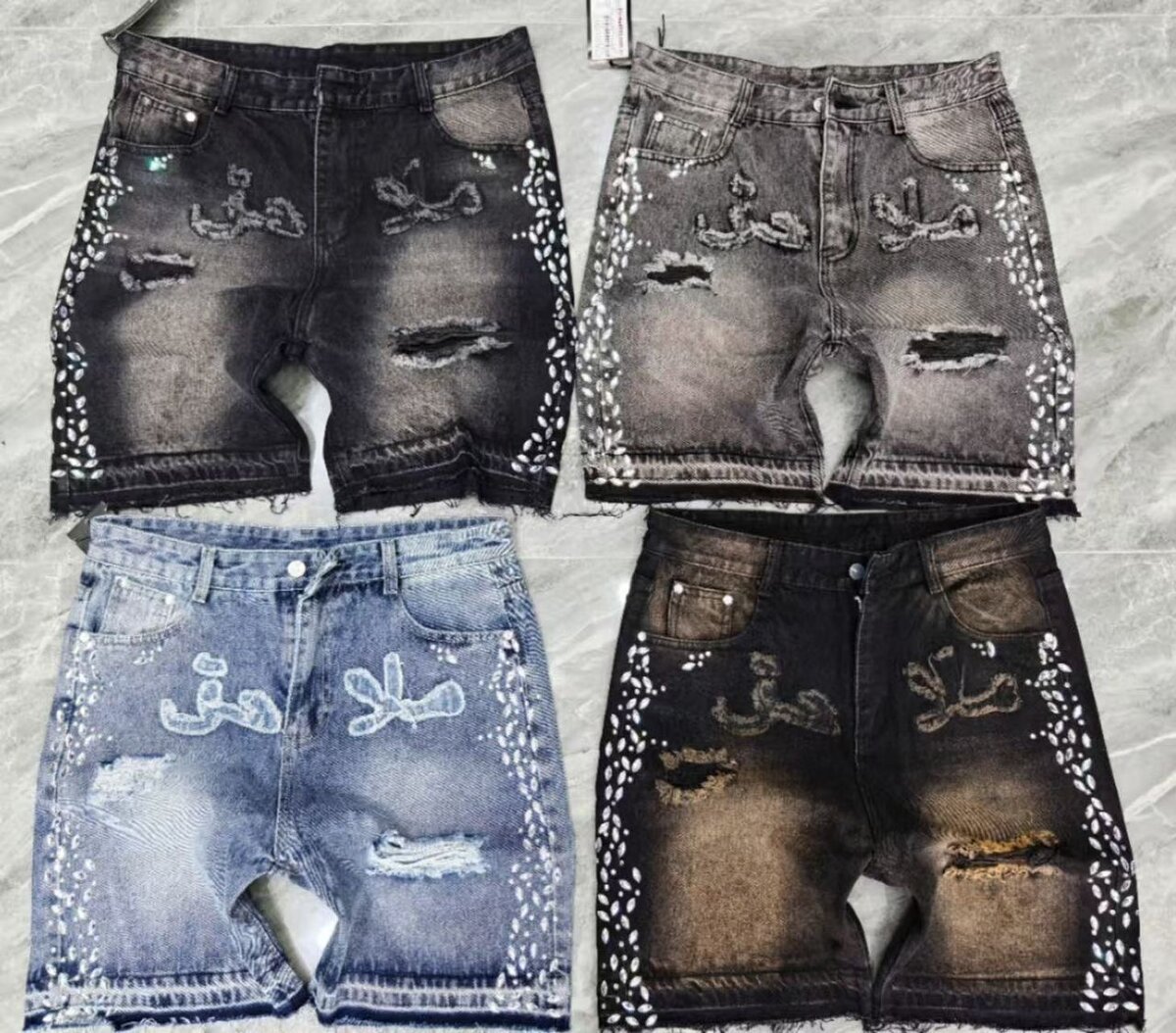 Shorts en jean déchirés et design