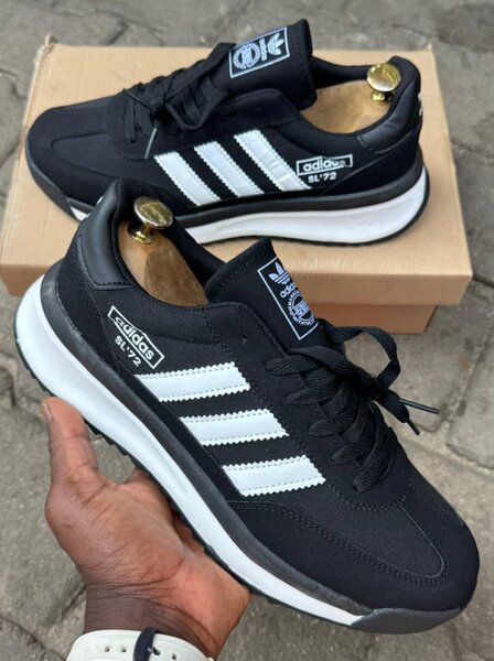 Baskets sport élégantes