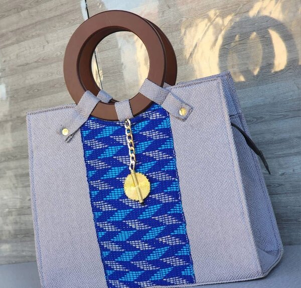 Sac à main en tissu coloré