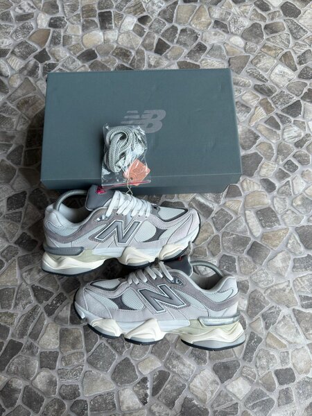 Sneakers New Balance gris