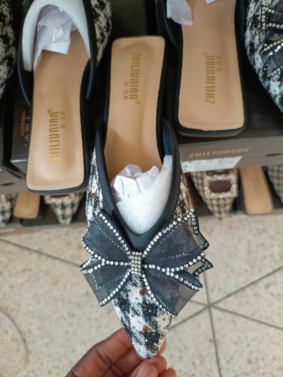 Babouche avec Nœud Décoratif