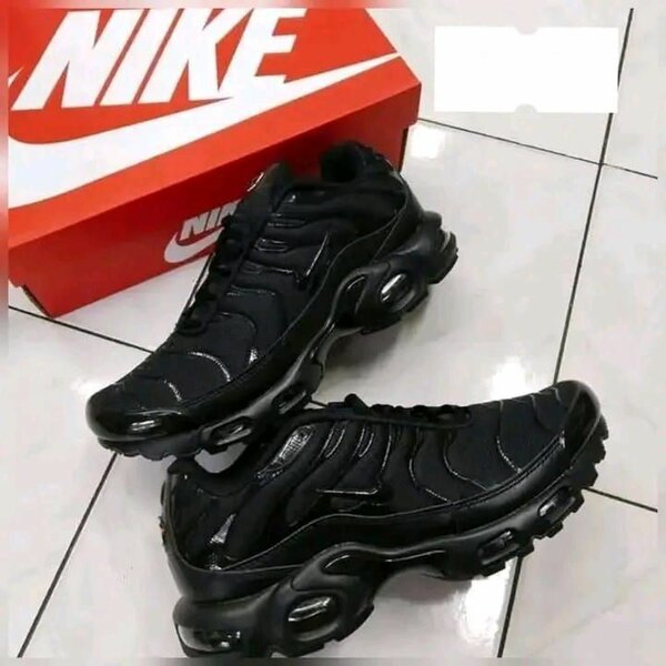 Baskets Nike Noires Classiques