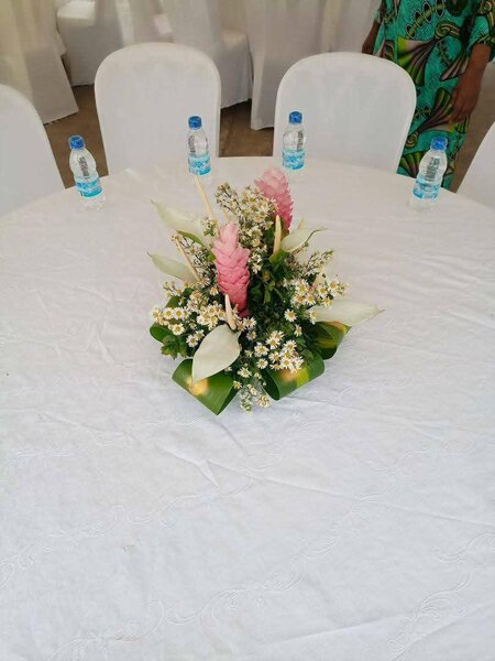 Centre de Table Floral Élégant