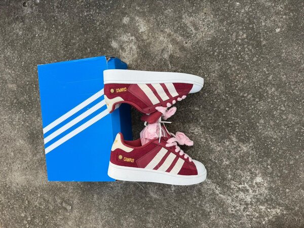 Chaussures Adidas rouges pour homme