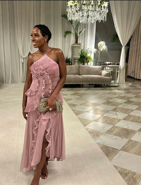 Robe Asymétrique Élégante