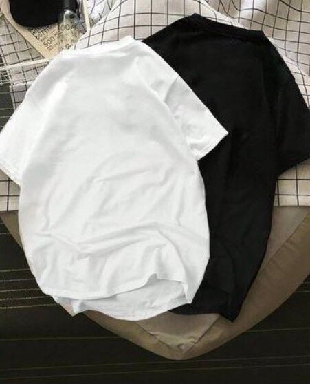 2 T-shirts imprimés