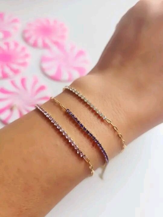 Bracelets en or avec coeurs et perles