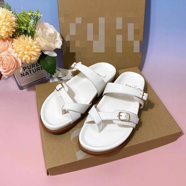 Sandales minimalistes été