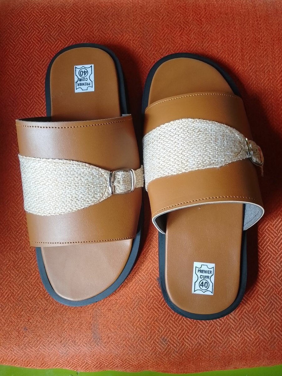 Sandales en cuir tressé