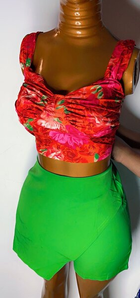 Top fleuri été élégant