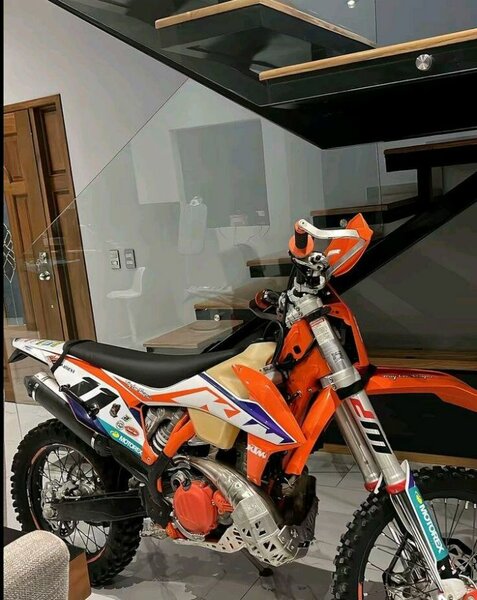 Moto KTM SXF Orange