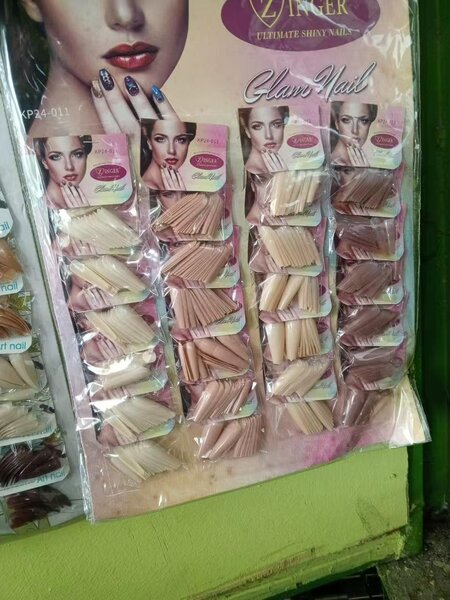 Ongles Glam Nail couleur nude