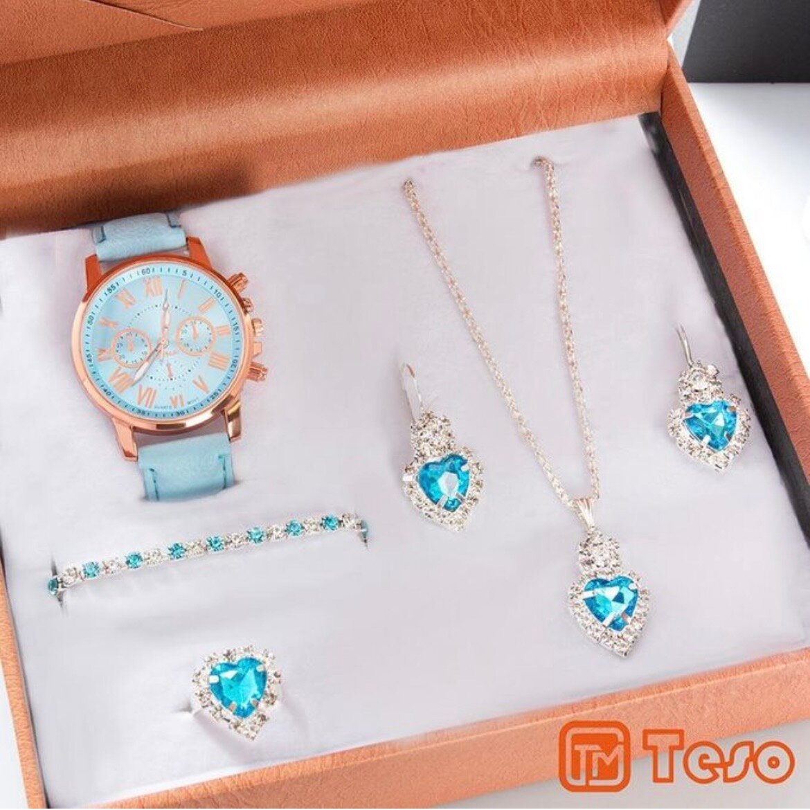 Ensemble Montre et Bijoux