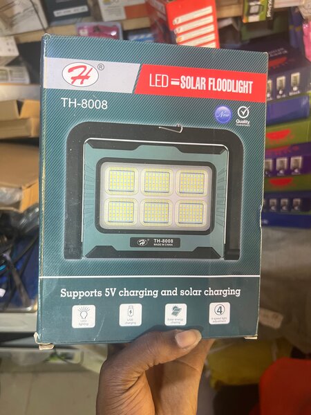 Projecteur LED Solaire TH-8008