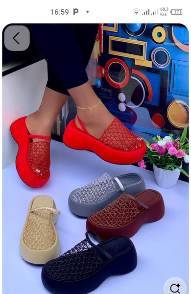 Chaussures compensées en maille