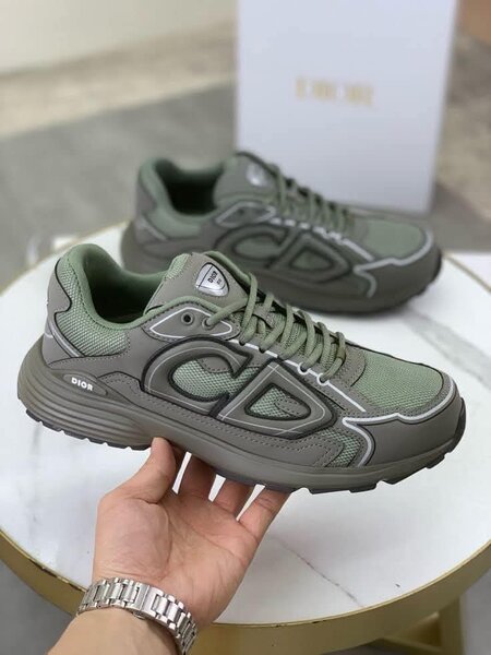 Baskets de sport élégantes