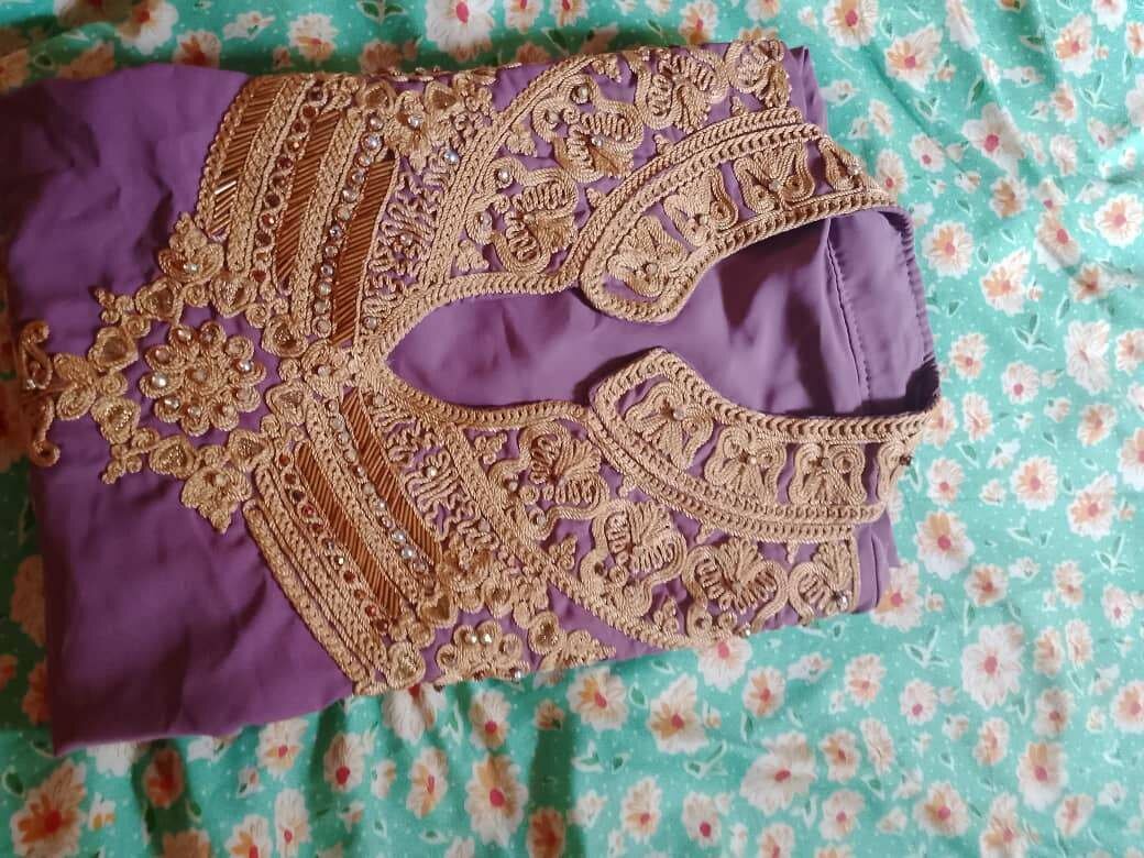 Robe longue avec broderie élégante