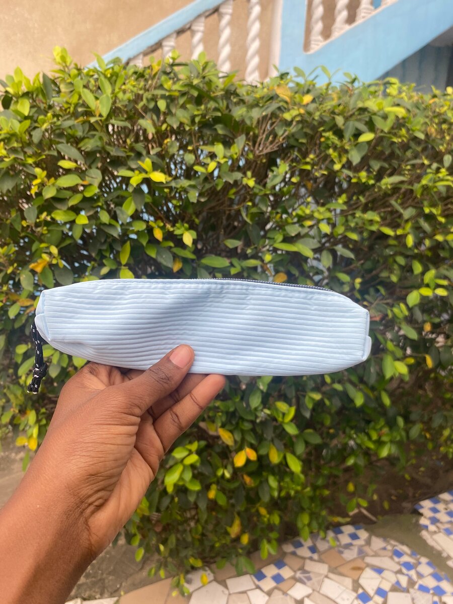 Trousse à crayons colorée