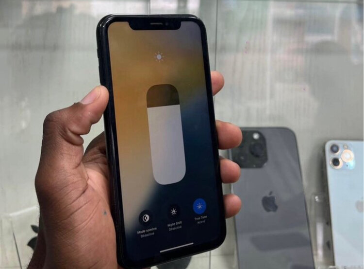 iPhone XR Noir - Téléphone Apple Reconditionné