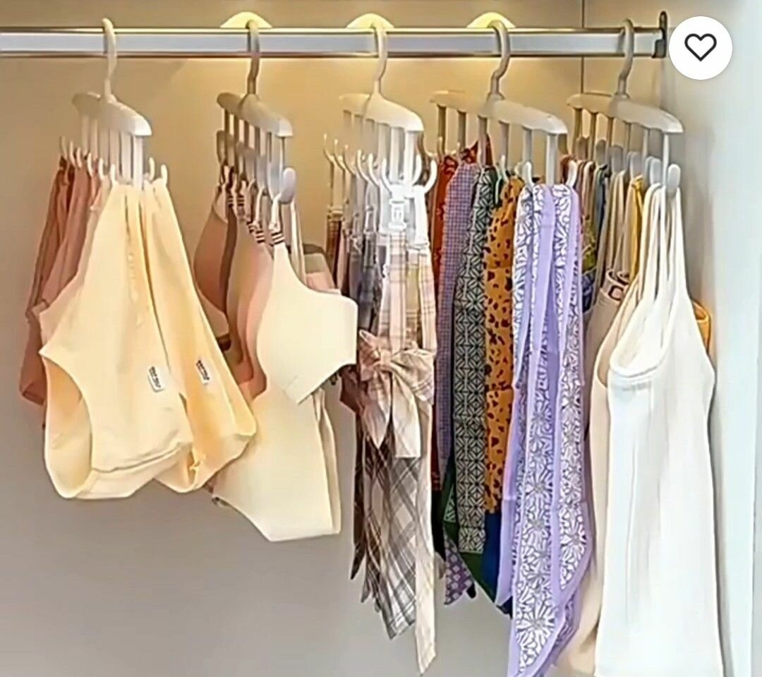 Cintre rotatif à 12 crochets