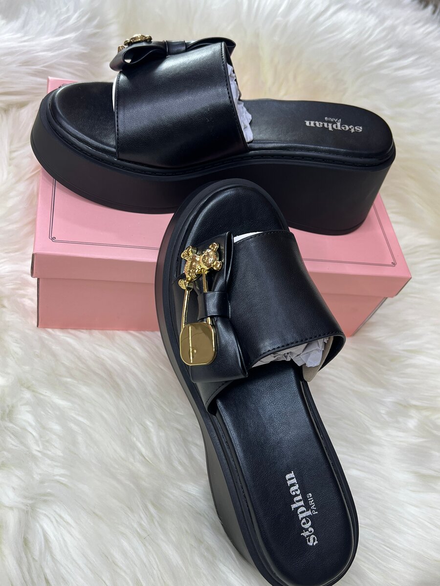 Chaussures compensées