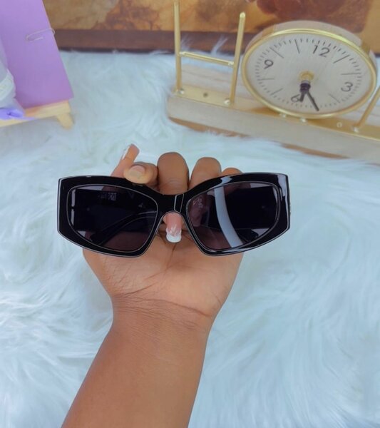 Lunettes de soleil rétro chic