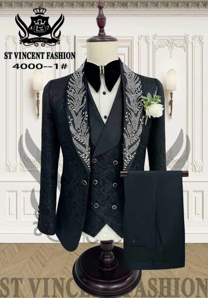 Costume de cérémonie élégant