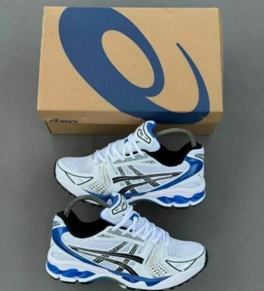 Chaussures de sport blanches