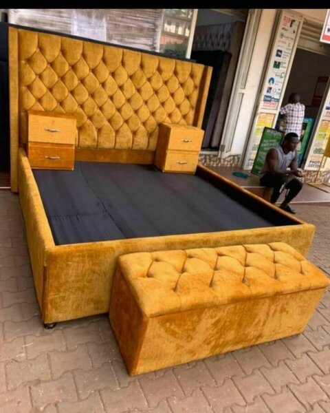 Lit design capitonne en tissu