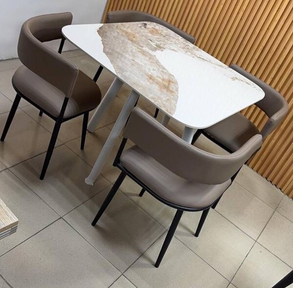 Table à manger en marbre moderne