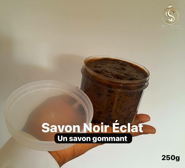 Savon Noir Éclat Gommant