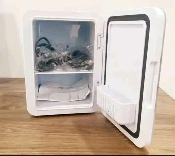 Mini réfrigérateur compact