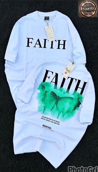 T-shirt homme blanc avec motif papillon et texte Faith