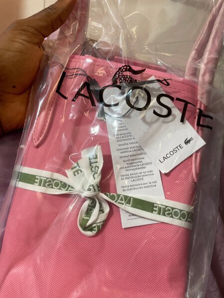 Sac à main Lacoste élégant