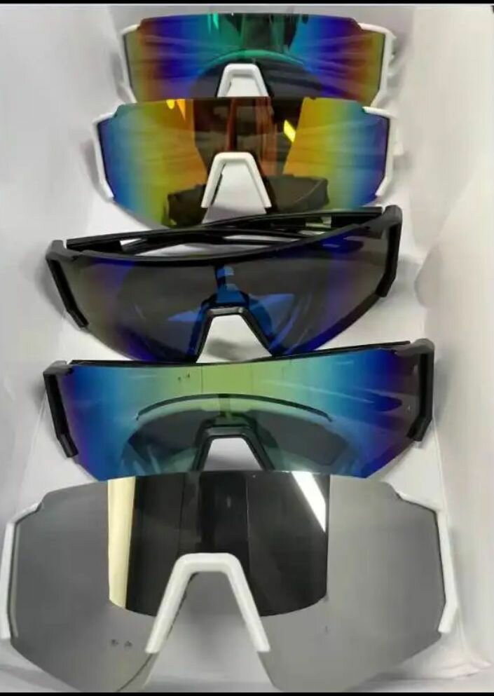 Lunettes de soleil sportives et élégantes