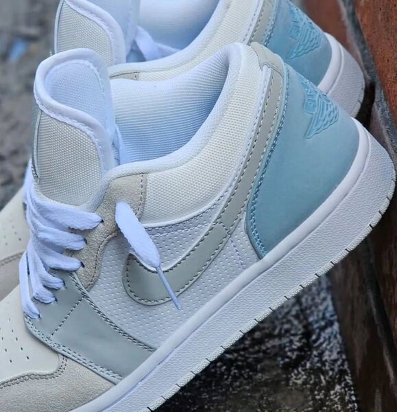 AIR JORDAN 1 LOW PARIS  42