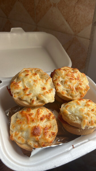 Cheesy Baked Bread Snacks