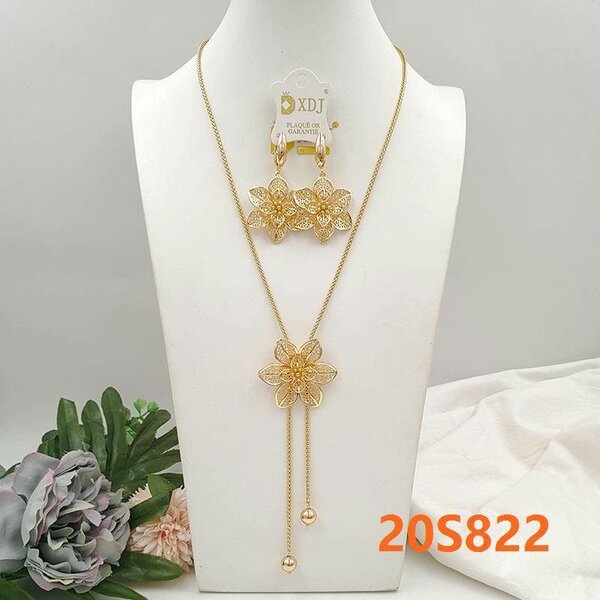 Collier et Boucles Fleur Or