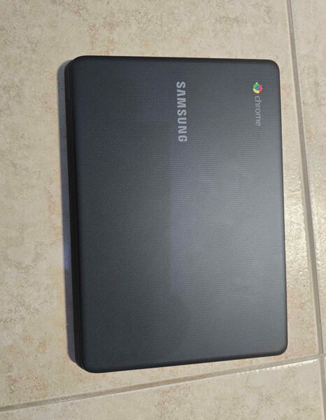 Samsung Chromebook Compact